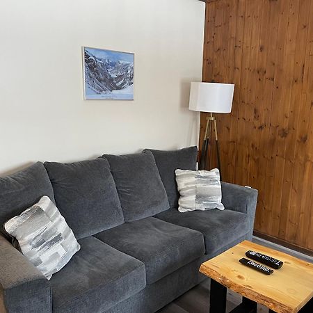 Lush'S Cottages Cormack Esterno foto