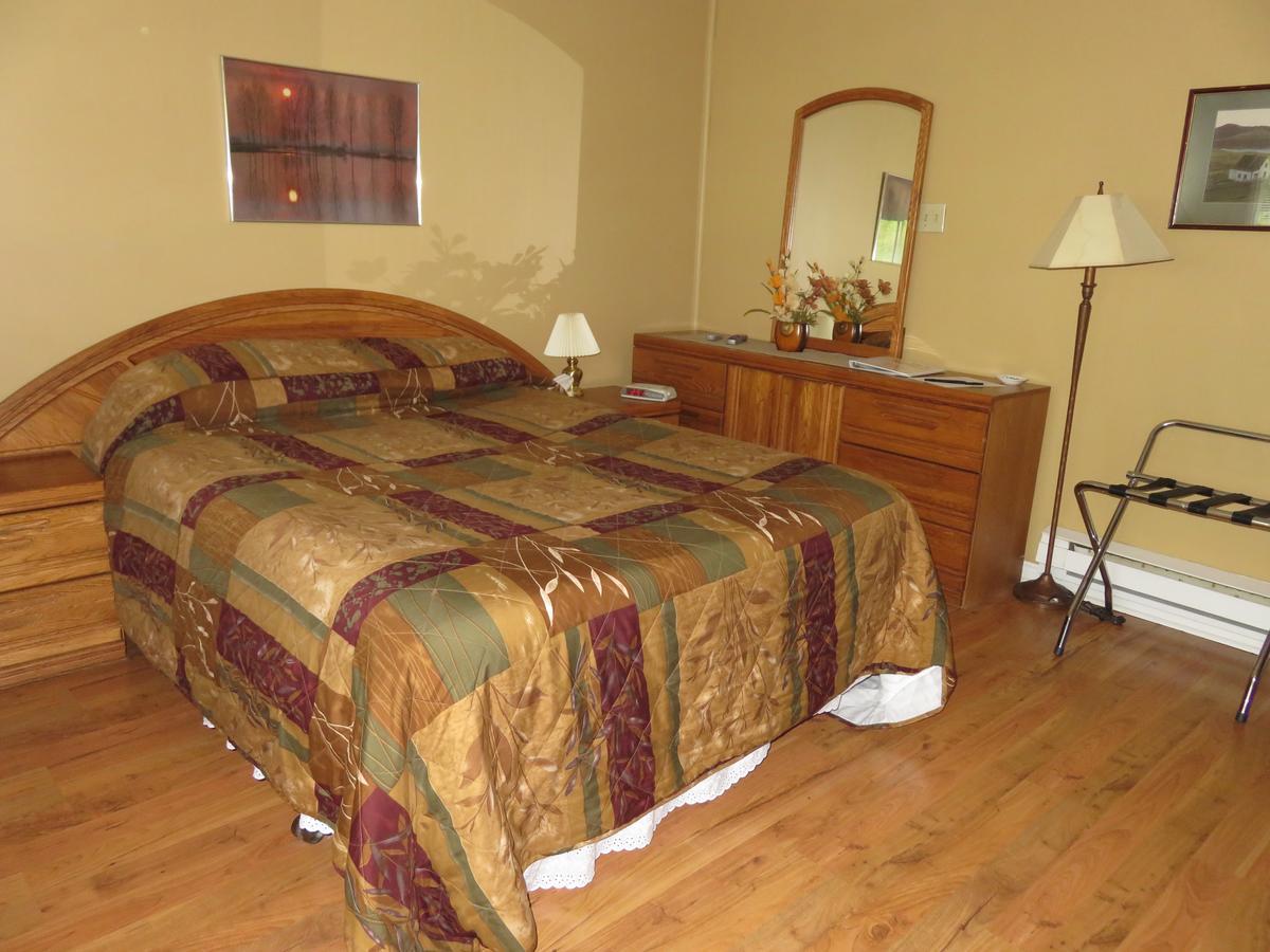 Lush'S Cottages Cormack Esterno foto